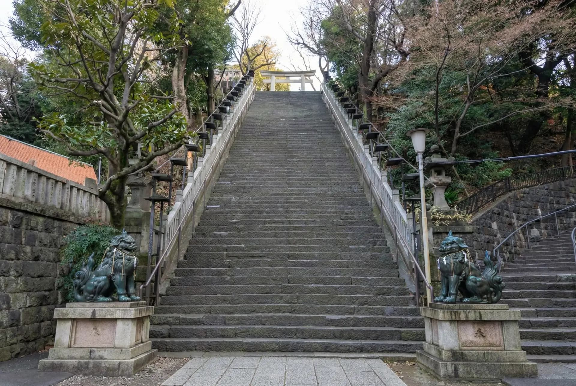 Escaleras Shusse no Ishidan