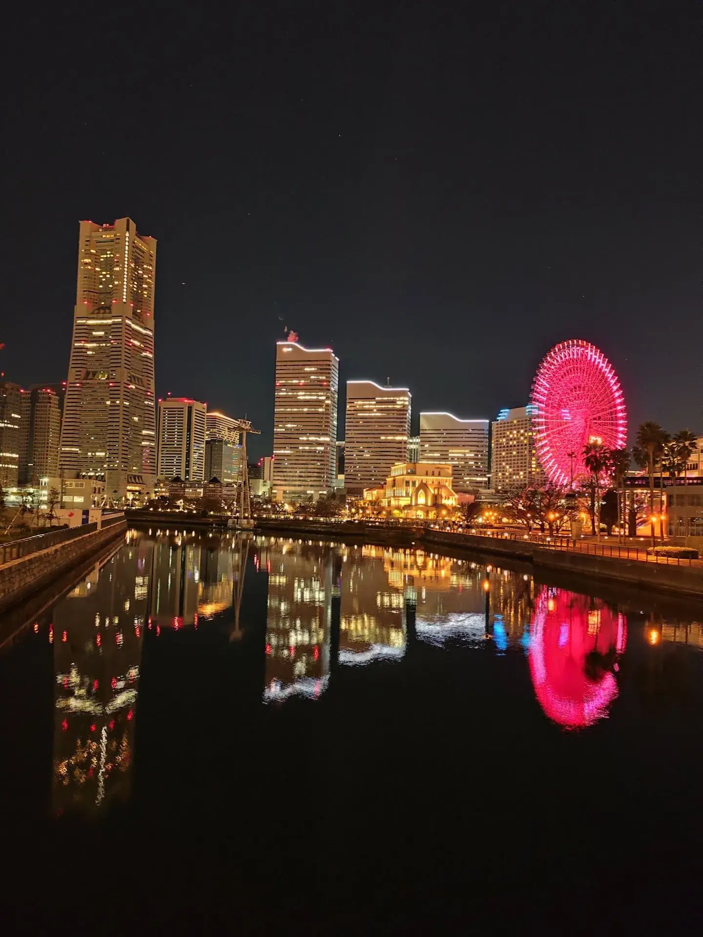 Cosmo World y la noria Cosmo Clock 21